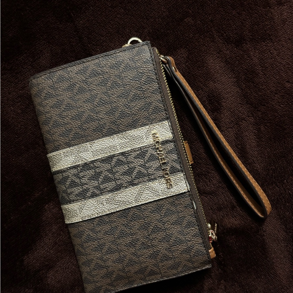 Michael Kors wallet